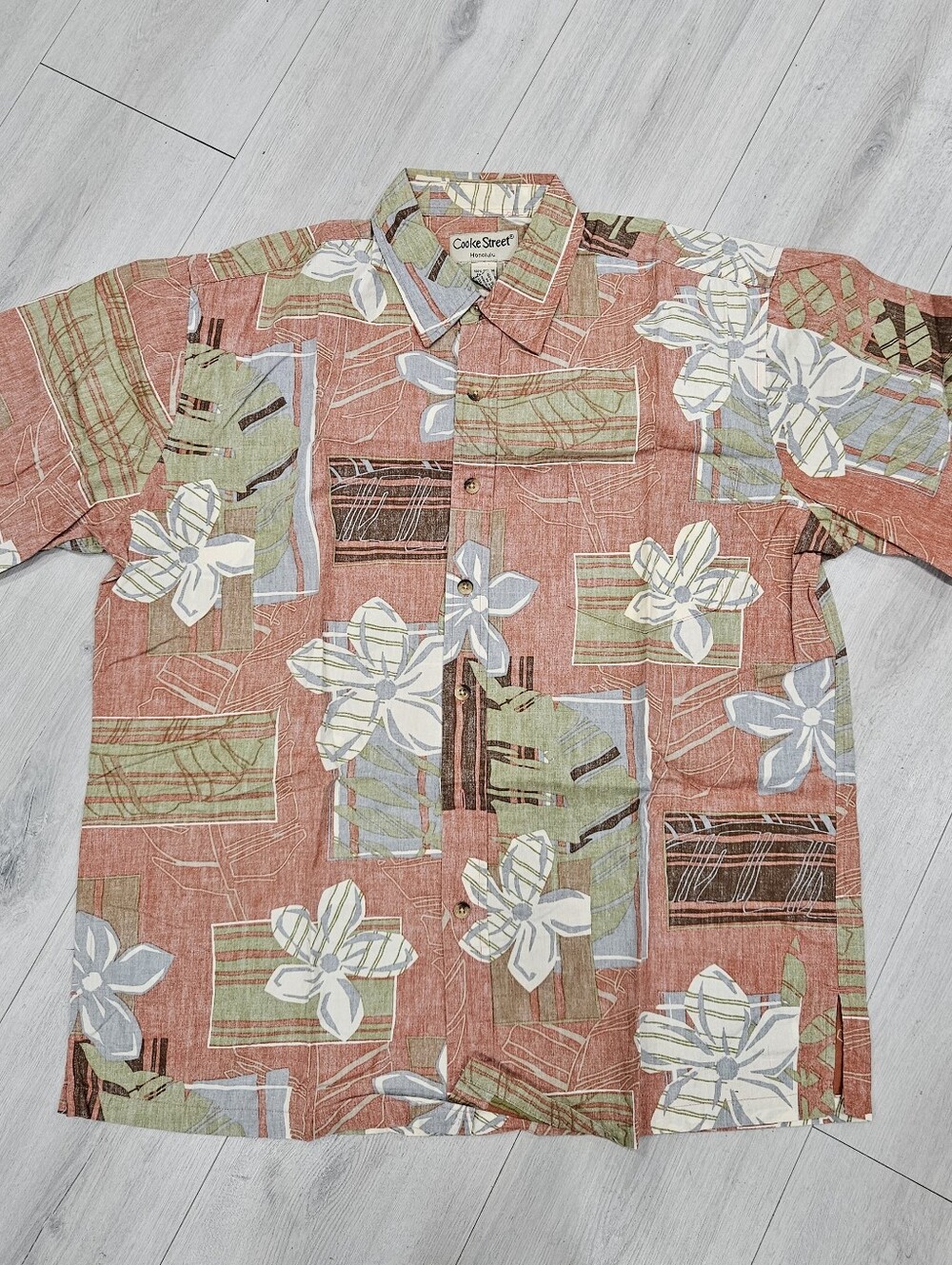 VTG Cooke Street Honolulu Hawaiian Floral Button Shirt Sz L Coral Green Aloha